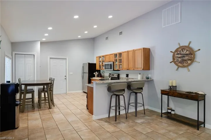 5211  Melaluca  DR, Fort Myers, FL 33905
