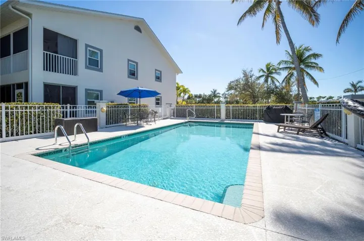 615 Rose Garden Rd 7, Cape Coral, Florida 33914