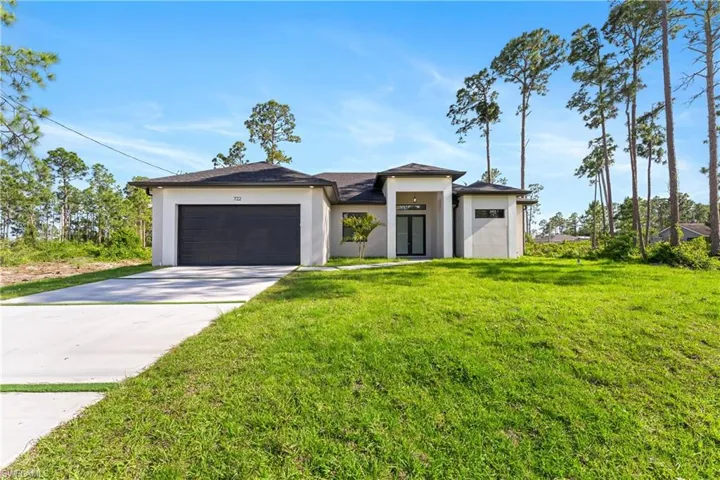 718  Phelps E ST, Lehigh Acres, FL 33974
