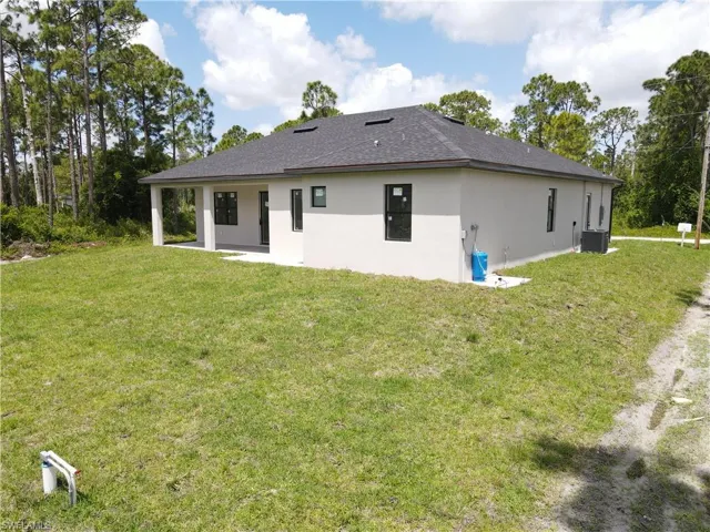 718 Phelps St E, Lehigh Acres, Florida 33974