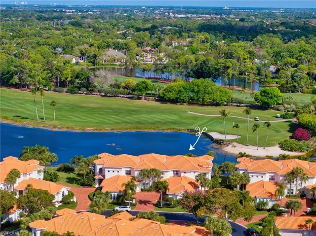 Overlook the 9th Green of the Palm Course.