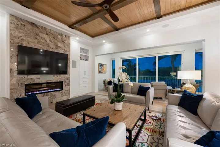 Family room as the day draws to a close...