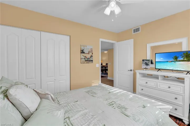 7794  Emerald  CIR, Naples, FL 34109