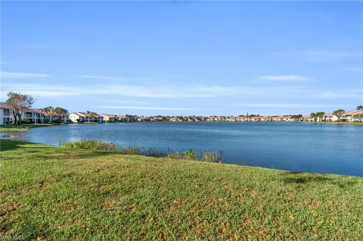 7794  Emerald  CIR, Naples, FL 34109