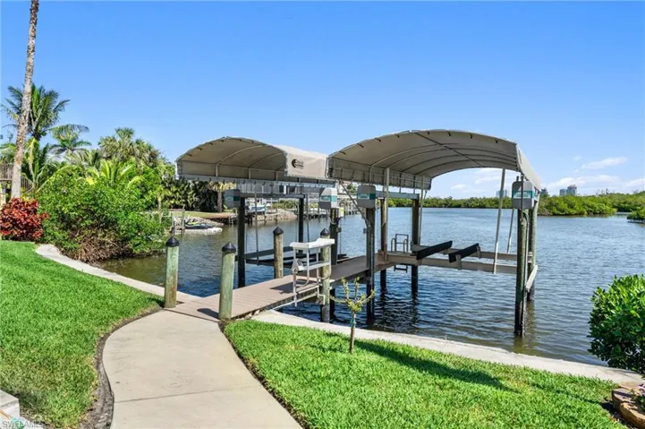 Two Boat Lifts - Gulf Access