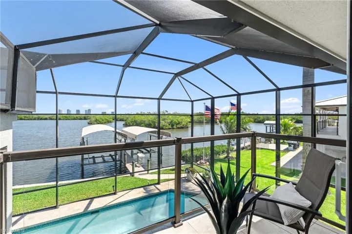 Primary Bedroom Balcony - Glass Railings