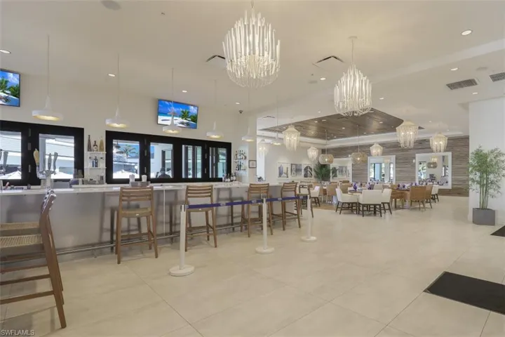 Common area featuring recessed lighting