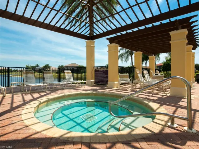2057 Isla De Palma Cir, Naples Fl 34119