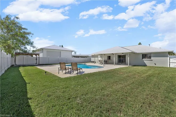 4115 SE 10th  PL, Cape Coral, FL 33904