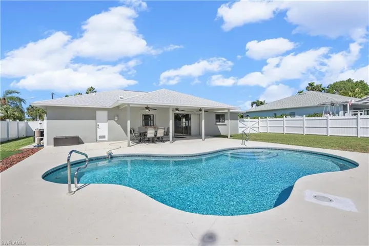 4115 SE 10th  PL, Cape Coral, FL 33904
