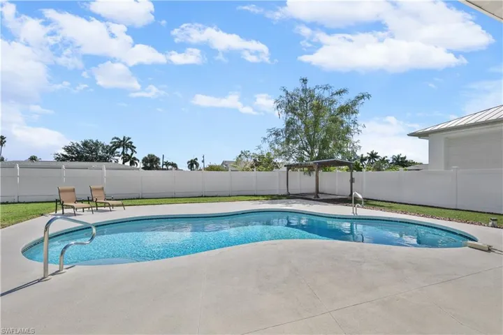 4115 SE 10th  PL, Cape Coral, FL 33904