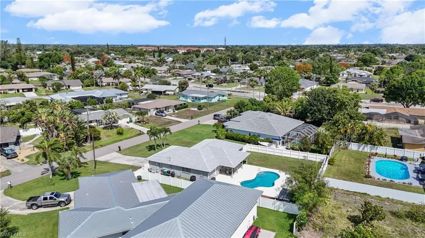 4115 SE 10th  PL, Cape Coral, FL 33904