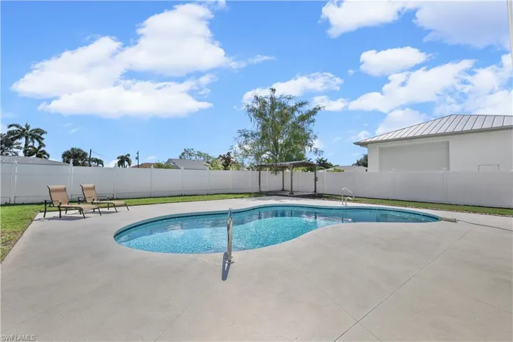 4115 SE 10th  PL, Cape Coral, FL 33904