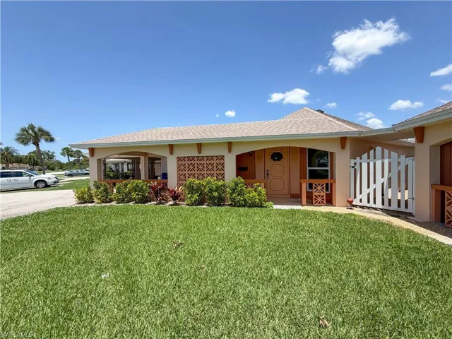 323 Dania St, Lehigh Acres, Florida 33936