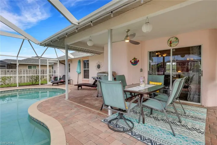 2302 Sw 27th Ter, Cape Coral, Florida 33914