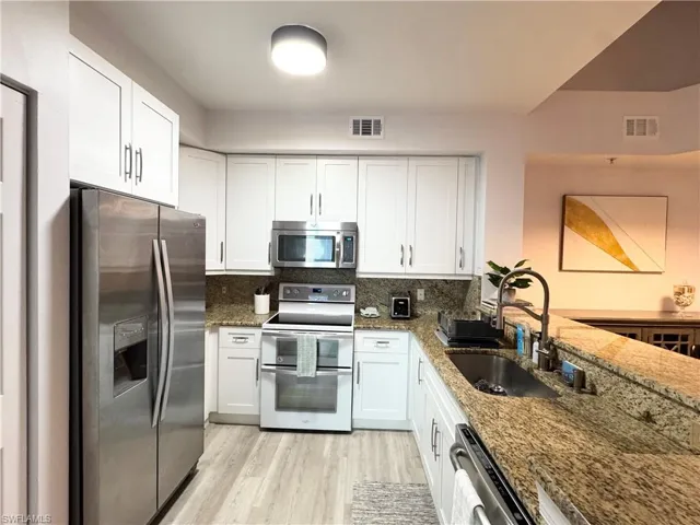 1190 Reserve Way 304, Naples, Florida 34105
