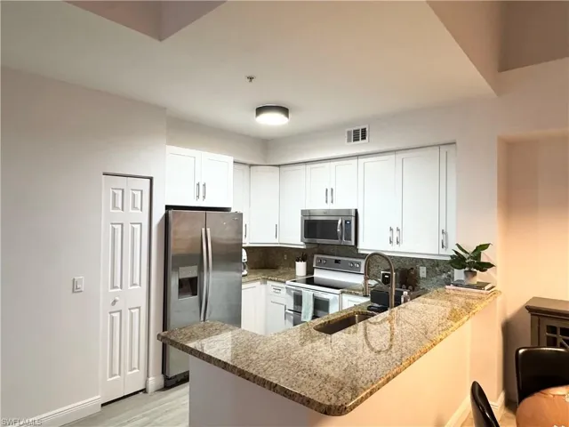 1190 Reserve Way 304, Naples, Florida 34105