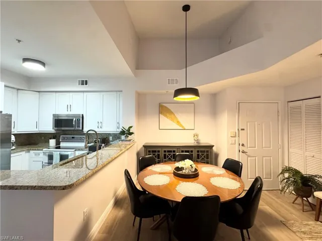 1190 Reserve Way 304, Naples, Florida 34105