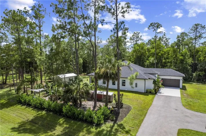 106 18th Ave Ne, Naples, Florida 34120