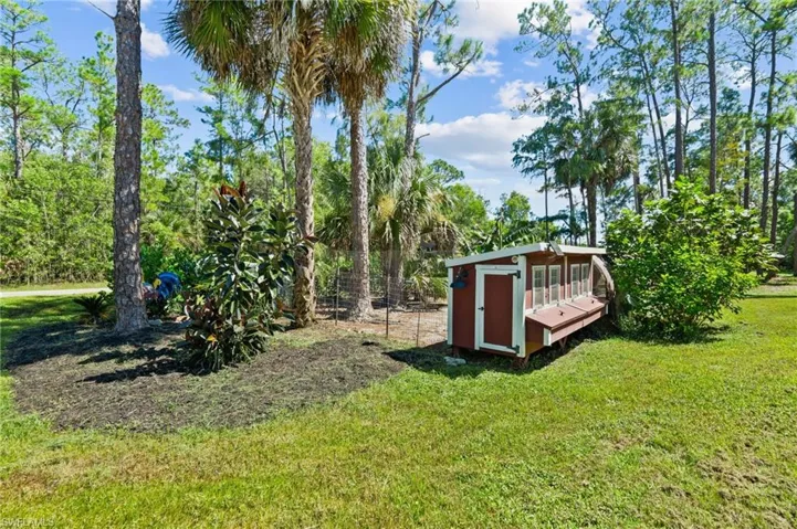 106 18th Ave Ne, Naples, Florida 34120