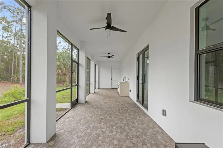 106 18th Ave Ne, Naples, Florida 34120