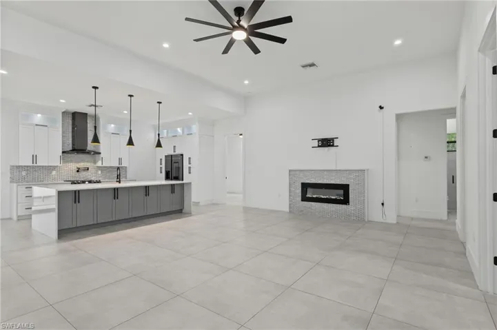 106 18th Ave Ne, Naples, Florida 34120