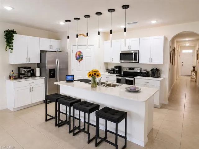 1702 Embers Pkwy W, Cape Coral, Florida 33993