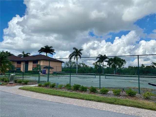 1516  Mainsail  DR, Naples, FL 34114