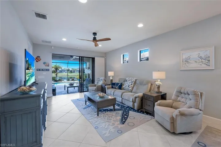 7627  Jacaranda  LN, Naples, FL 34114