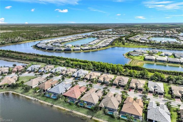 7627 Jacaranda LN, NAPLES FL 34114