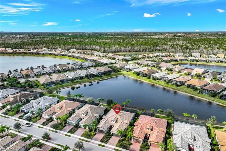 7627 Jacaranda LN, NAPLES FL 34114
