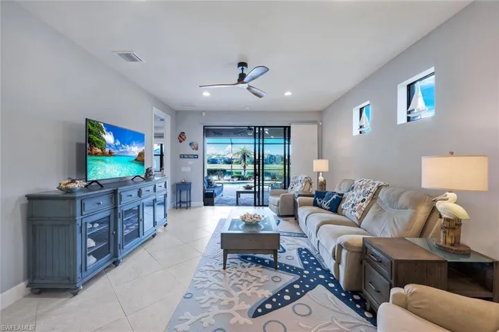 7627 Jacaranda LN, NAPLES FL 34114