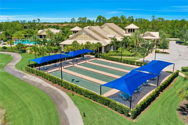 7627 Jacaranda LN, NAPLES FL 34114