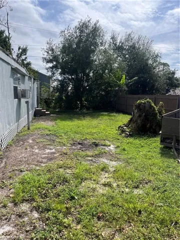 275  Ellis  ST, North Fort Myers, FL 33903