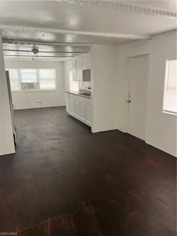 275  Ellis  ST, North Fort Myers, FL 33903