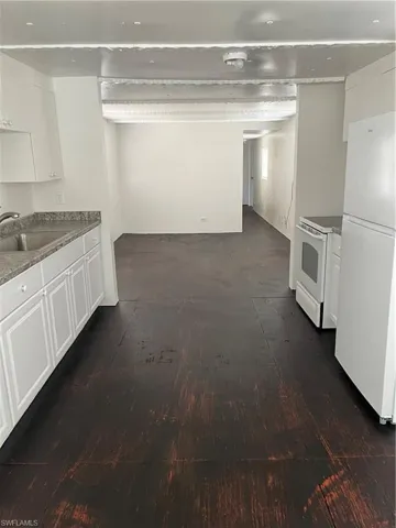 275  Ellis  ST, North Fort Myers, FL 33903