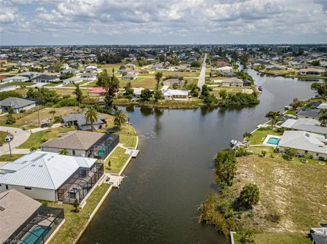 NAVIGABLE FRESH WATER LARGE CANAL SYSTEM