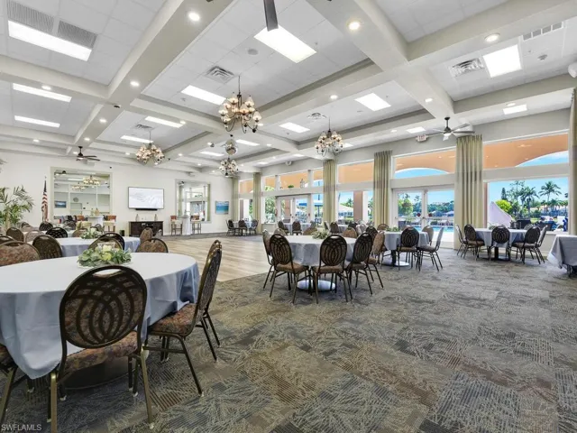 7539  Berkshire Pines  DR, Naples, FL 34104