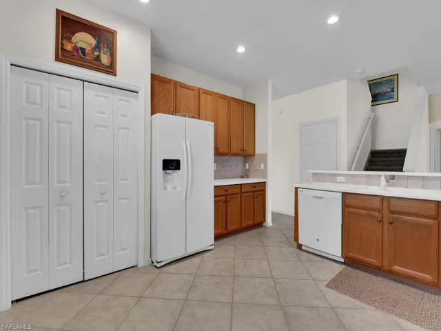7539  Berkshire Pines  DR, Naples, FL 34104