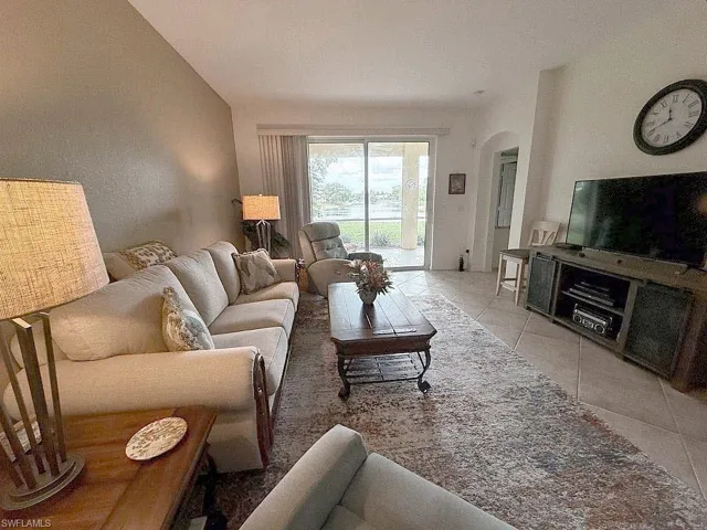 7539  Berkshire Pines  DR, Naples, FL 34104
