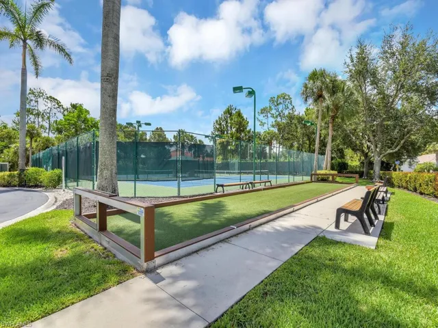 7539  Berkshire Pines  DR, Naples, FL 34104