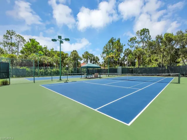 7539  Berkshire Pines  DR, Naples, FL 34104