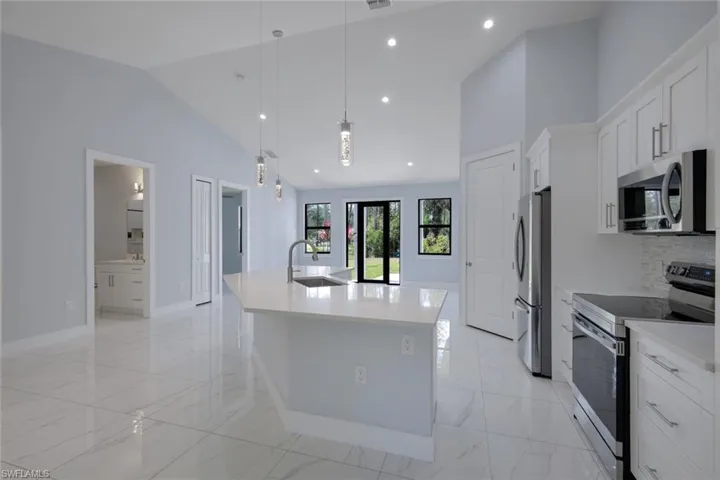 3765  10th SE AVE, Naples, FL 34117