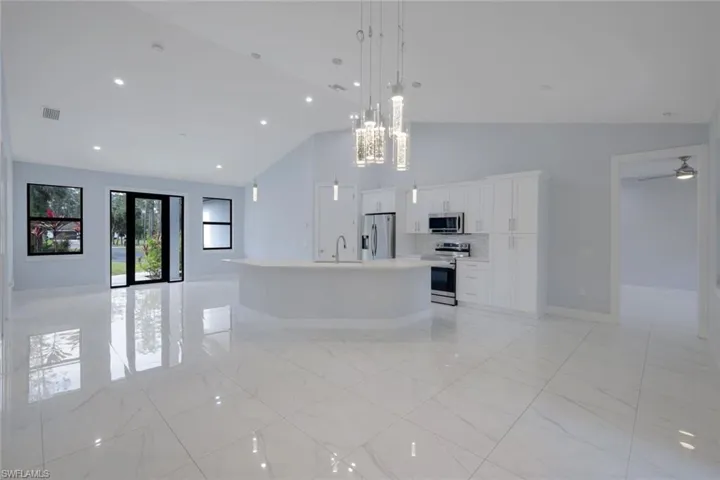 3765  10th SE AVE, Naples, FL 34117