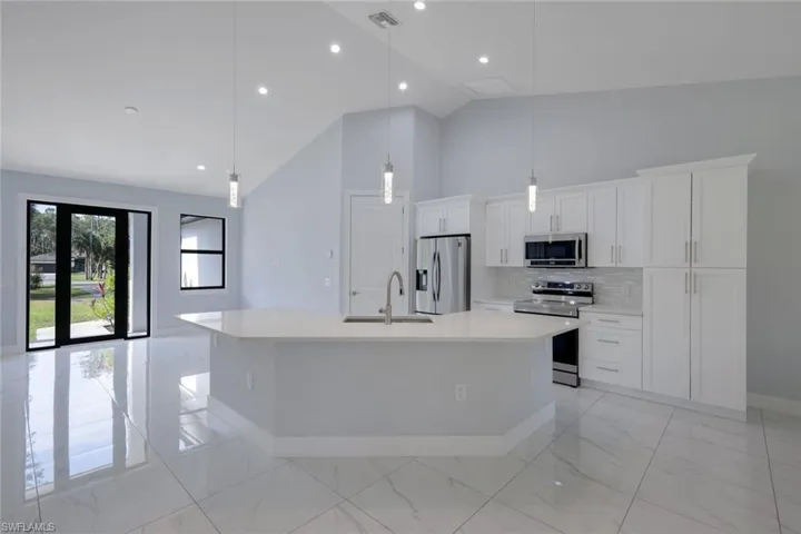 3765  10th SE AVE, Naples, FL 34117