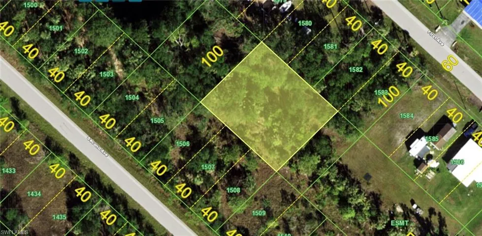 Aerial map of property and surrounding area