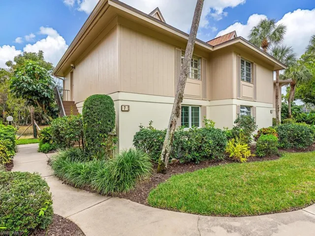 7  Bob O Link  CT, Naples, FL 34105