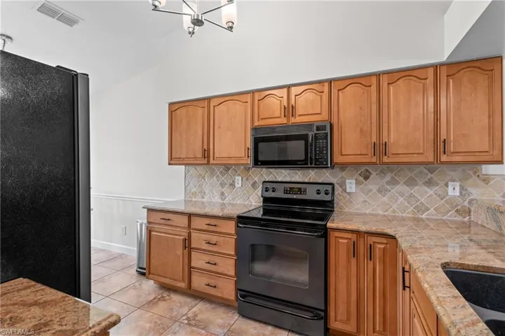 1348  Monarch  CIR, Naples, FL 34116