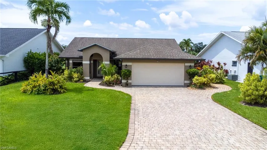 1348  Monarch  CIR, Naples, FL 34116