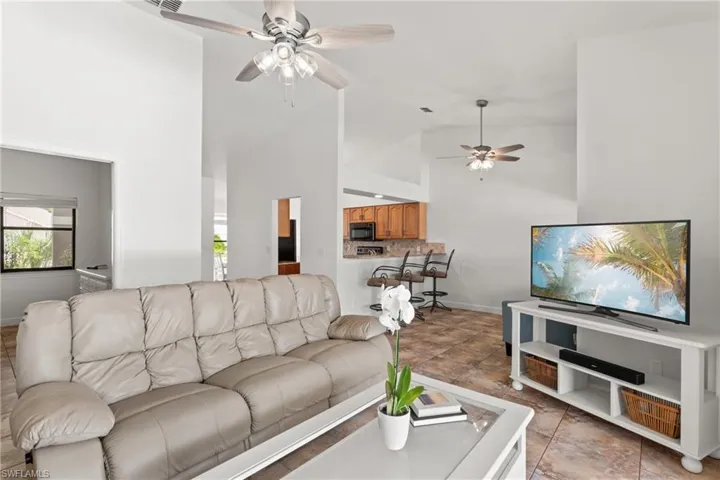 1348  Monarch  CIR, Naples, FL 34116